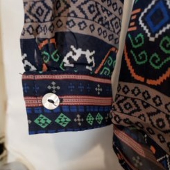 Bonus Jewelry included ‼️Beautiful DOUBLE ZERO pattern Blouse Shirt Belt top - Picture 5 of 9